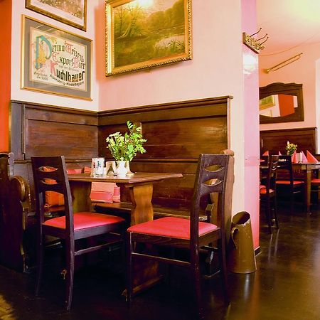 Restaurant Dicker Mann Hotel Zum Blauen Krebs Регенсбург Екстер'єр фото
